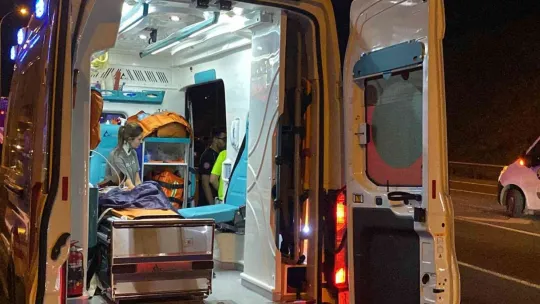 TEM'de kamyonet ile hafif ticari araç çarpıştı: 7 yaralı