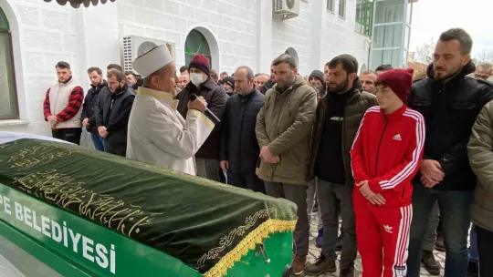 Feci şekilde can veren arkadaşlar son yolculuğuna uğurlandı