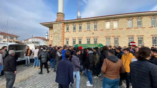Feci şekilde can veren arkadaşlar son yolculuğuna uğurlandı