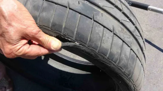 TEM'de yol çalışması tuzağa döndü: Onlarca sürücü soluğu lastikçide aldı