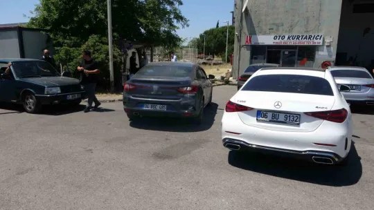 TEM'de yol çalışması tuzağa döndü: Onlarca sürücü soluğu lastikçide aldı