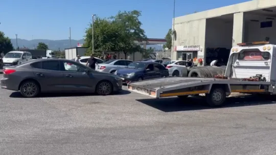 TEM'de yol çalışması tuzağa döndü: Onlarca sürücü soluğu lastikçide aldı