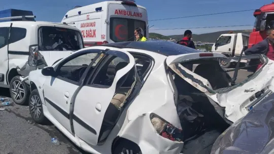 TEM'de zincirleme kaza: 10 yaralı