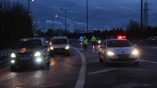 TEM Otoyolu İstanbul istikameti trafiğe kapatıldı
