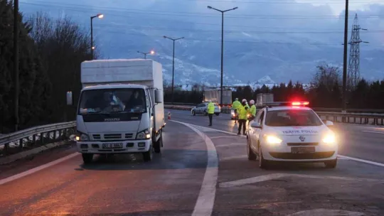 TEM Otoyolu İstanbul istikameti trafiğe kapatıldı