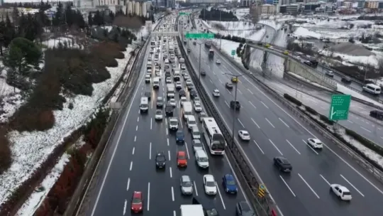 TEM Otoyolu'nda trafik havadan görüntülendi