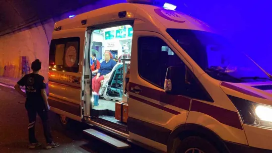 TEM Otoyolu'nda 7 araç kazaya karıştı: 5 yaralı