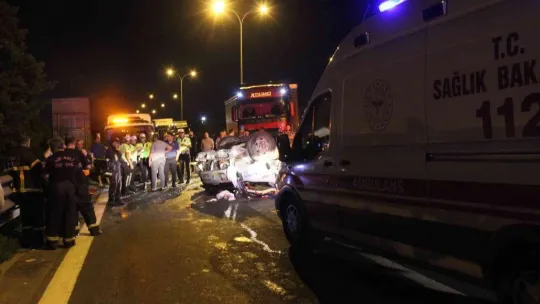 TEM Otoyolunda feci kaza: 1 ölü, 2 yaralı