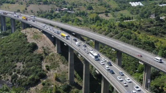 TEM Otoyolu'nda Kurban Bayramı yoğunluğu başladı