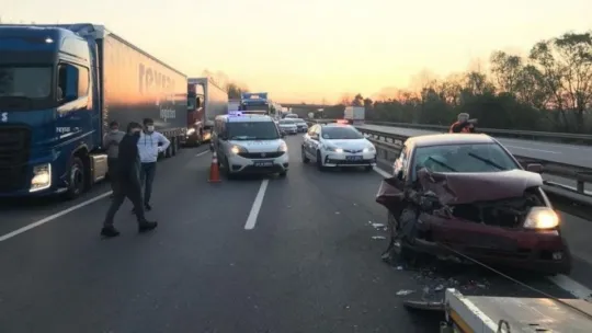 TEM Otoyolu'nda zincirleme kaza: 6 yaralı!