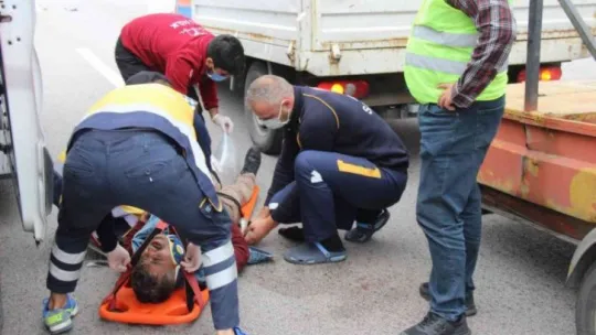 TEM'de çalışan Karayolları işçisine çarpıp kaçtı