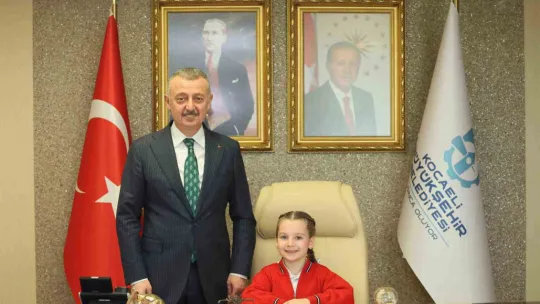 Temsili çocuk başkanın istediği 'masal bahçe' yeni eğitim yılına hazır