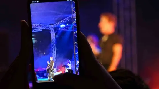 Teoman basın mensuplarını konserinden kovdu