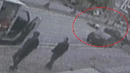 Ters yönden giden motosikletli, otomobille böyle çarpıştı