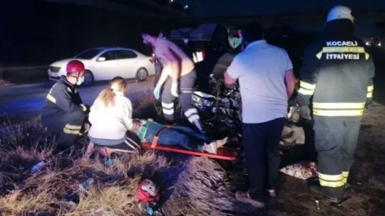 Ters yöne giren 2 araç ortalığı savaş alanına çevirdi: 7 yaralı!