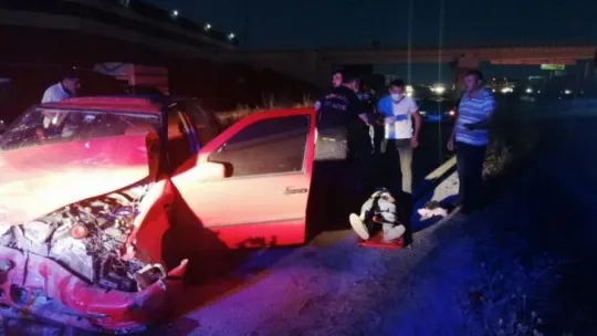 Ters yöne giren 2 araç ortalığı savaş alanına çevirdi: 7 yaralı!