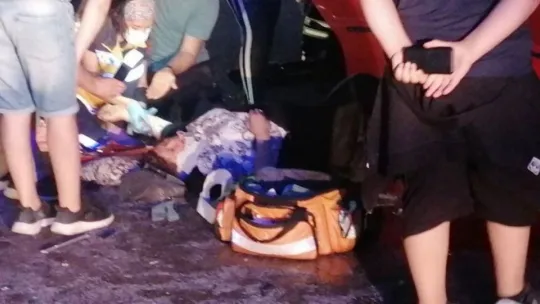 Ters yöne giren 2 araç ortalığı savaş alanına çevirdi: 7 yaralı!