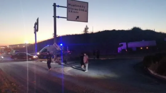 Ters yöne giren 2 araç ortalığı savaş alanına çevirdi: 7 yaralı!