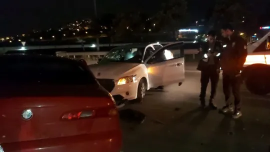 Ters yöne girince otomobille çarpıştı: 3 yaralı