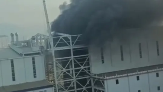 Kocaeli'deki tersanede yangın çıktı