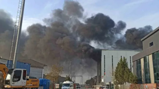 Kocaeli'deki tersanede yangın çıktı