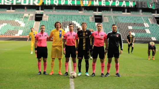 Bir hezimette Belediye Derincespor yaşadı: : 0-3
