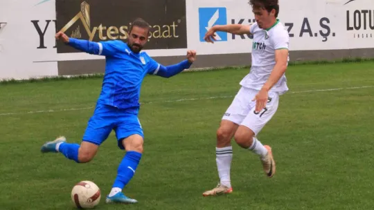 Belediye Derincespor ligde kaldı: 2-1