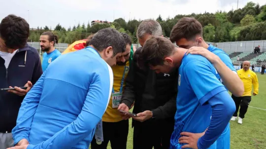 Belediye Derincespor ligde kaldı: 2-1