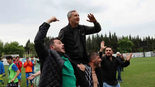 Belediye Derincespor ligde kaldı: 2-1