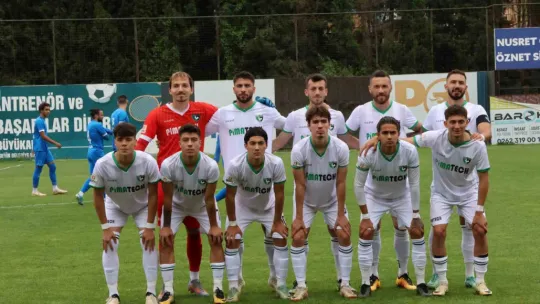 Belediye Derincespor ligde kaldı: 2-1