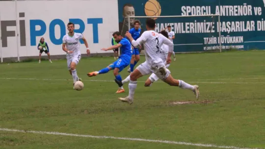 Belediye Derincespor ligde kaldı: 2-1