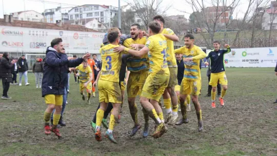 Derince'de maç sonu ortalık karıştı