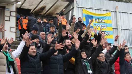 Derince'de maç sonu ortalık karıştı