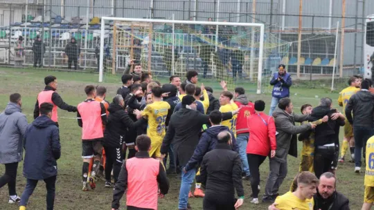 Derince'de maç sonu ortalık karıştı