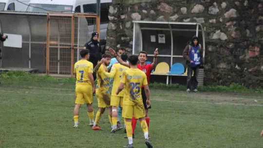 Derince'de maç sonu ortalık karıştı
