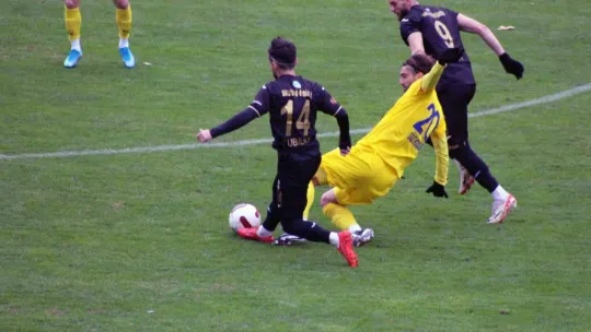 Belediye Derincespor'u eski Kocaelisporlular yıktı: 2-1