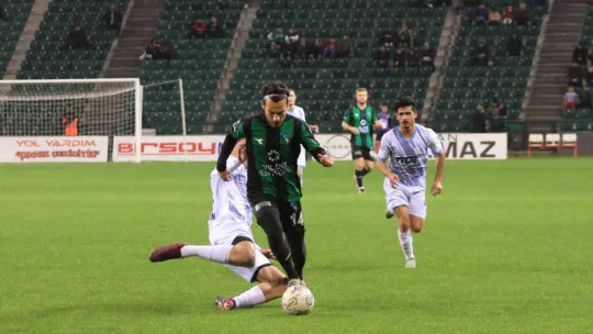 Kocaelispor 1-1 eriyor