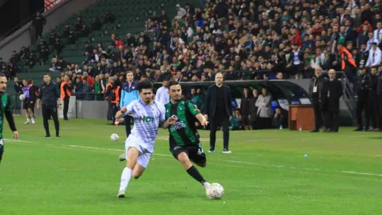 Kocaelispor 1-1 eriyor