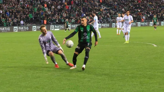 Kocaelispor 1-1 eriyor