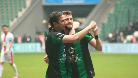 Kocaelispor ezdi geçti: 3-0