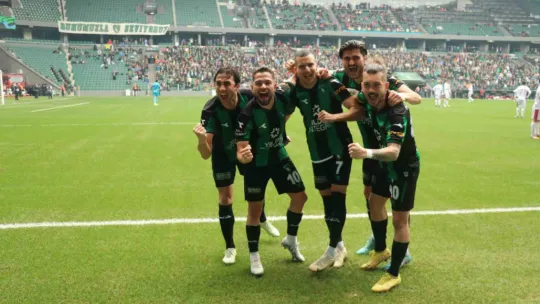 Kocaelispor ezdi geçti: 3-0