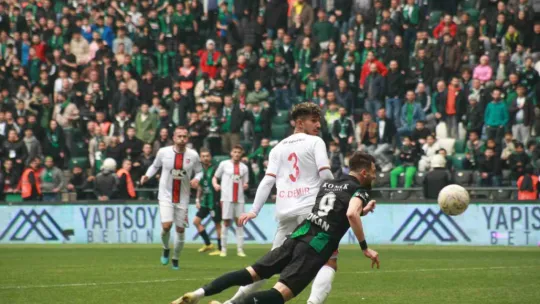Kocaelispor ezdi geçti: 3-0