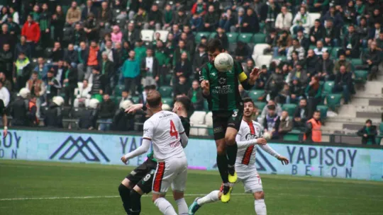 Kocaelispor ezdi geçti: 3-0