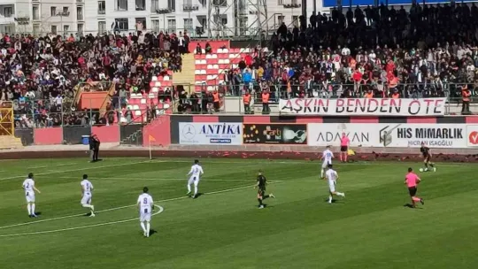 Kocaelispor Van'da öldü öldü dirildi