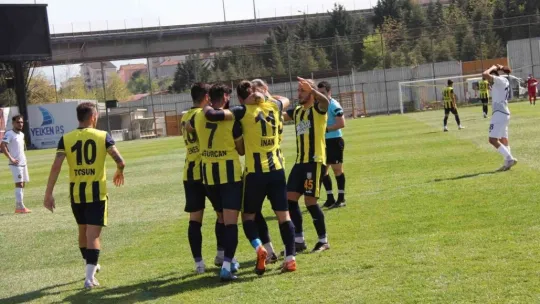 Belediye Derincespor sahasında Ağrı 1970 Spor'u mağlup etti: 3-2