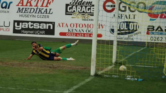 Belediye Derincespor alkışı hak ediyor: 2-1