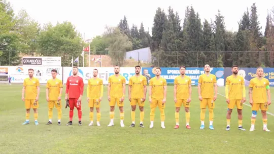 Belediye Derincespor sahasında farklı galip geldi: 3-0.