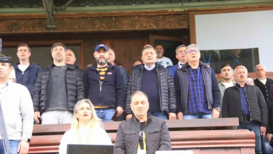 Belediye Derincespor sahasında farklı galip geldi: 3-0.