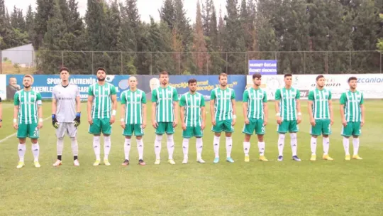 Belediye Derincespor sahasında farklı galip geldi: 3-0.