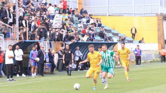 Belediye Derincespor sahasında farklı galip geldi: 3-0.